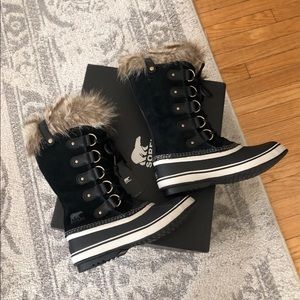 NWT Sorel Joan Of Arctic Boots